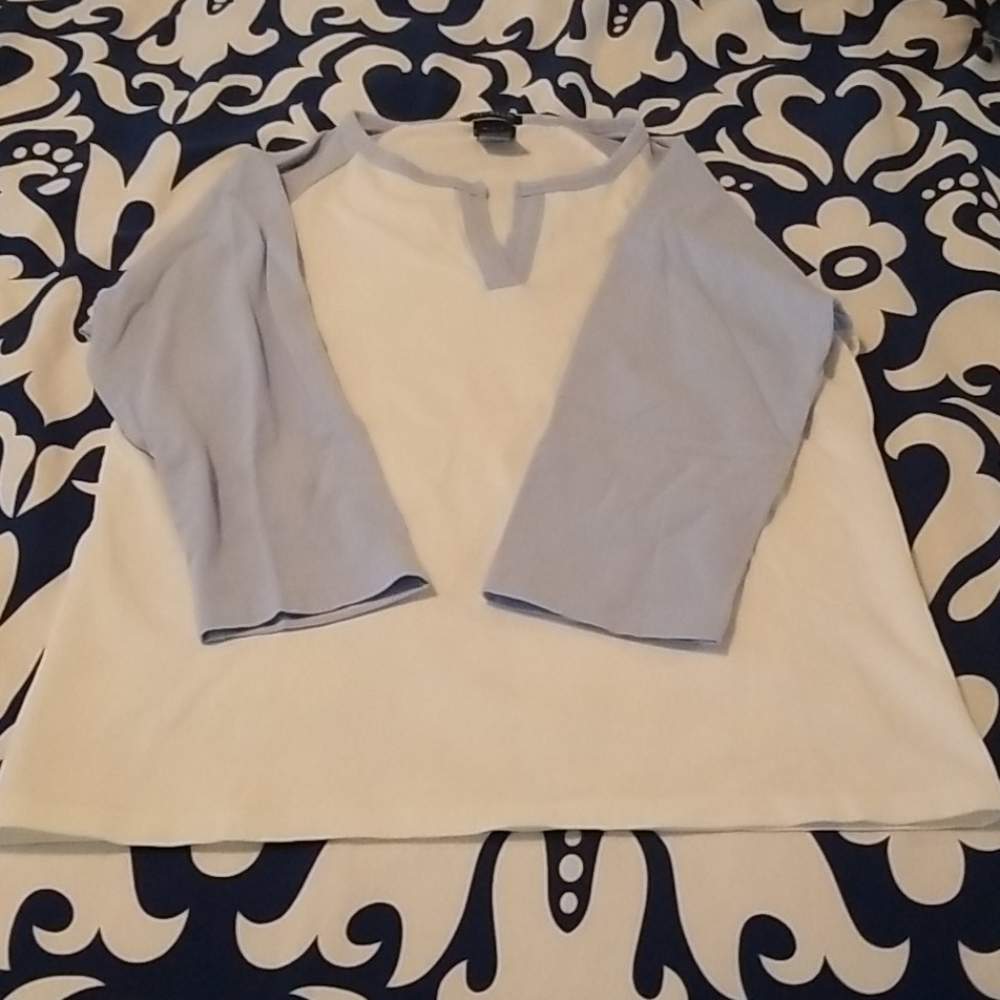 Gap top, like new!